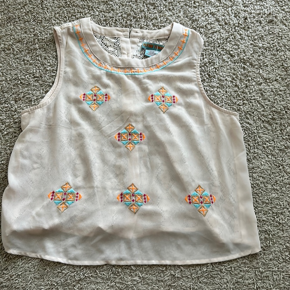 Beautiful cropped blouse
